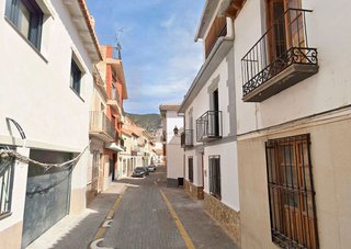 Casa adosada en venta en Padul