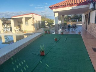 Chalet en venta en Carmona