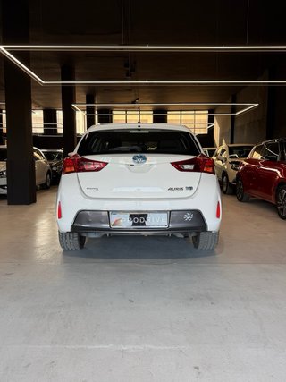 Toyota Auris 2013