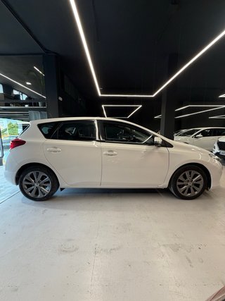 Toyota Auris 2013