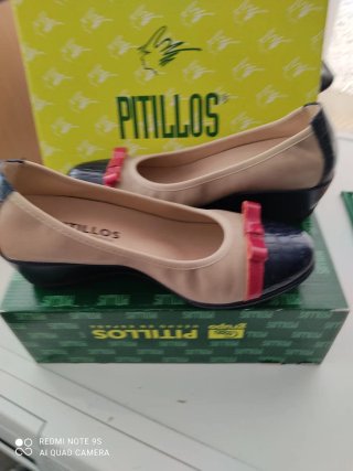 Zapatos Pitillos Beige y Azul Talla 37