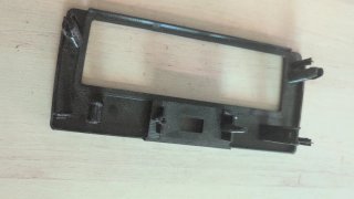Marco pantalla radio Nissan Terrano2