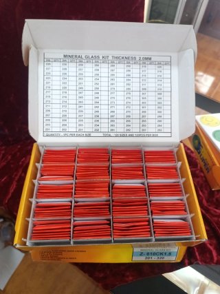 Assortimento di Cristalli Minerali per Orologi