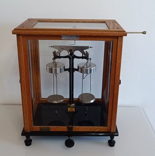 BALANZA PRECISIÓN COBOS DE LABORATORIO Y PESAS