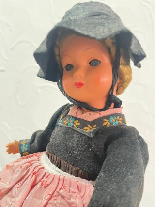 Antigua Muñeca Hong Kong 27cm