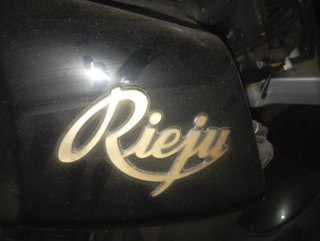 Rieju Century 125 Negra