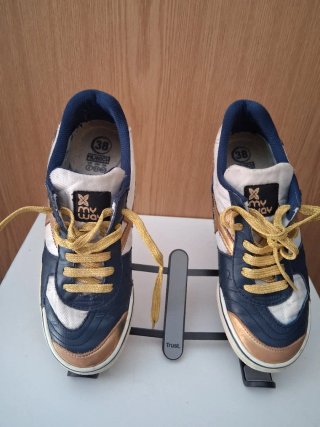 Zapatillas Munich Mujer Azul y Dorado
