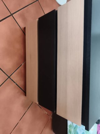Cómoda Malm Madera Beige y Negra