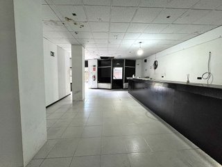 Local comercial en alquiler en Eixample en Prat de Llobregat, El