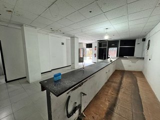 Local comercial en alquiler en Eixample en Prat de Llobregat, El