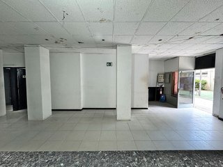 Local comercial en alquiler en Eixample en Prat de Llobregat, El