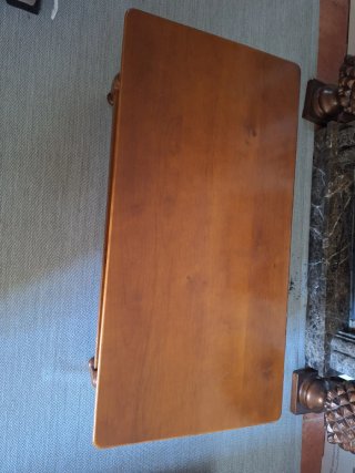 Mesa de centro de madera