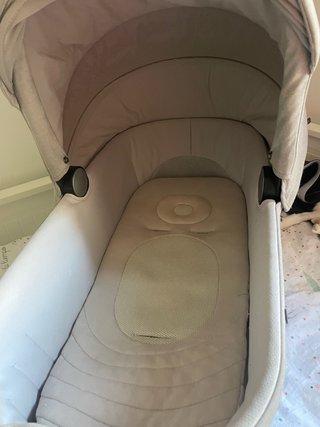 Capazo Inglesina Aptica y silla de paseo mas patas