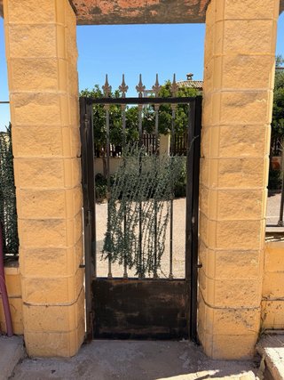 Puerta cancela corredera y hierros toda la fachada