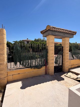 Puerta cancela corredera y hierros toda la fachada