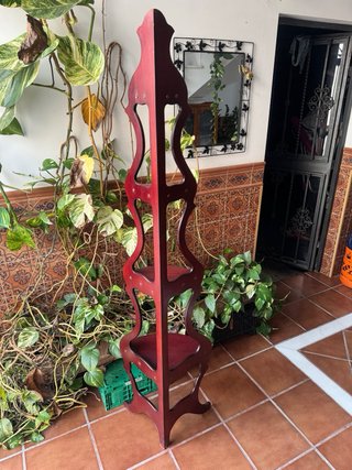 Estantería esquinera madera clásica