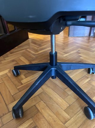 Silla de oficina Interstuhl negra