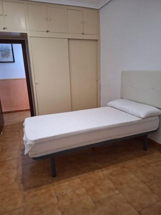 Piso en alquiler en Huerta de la Reina - Trassierra en Córdoba