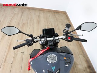 YAMAHA MT 09