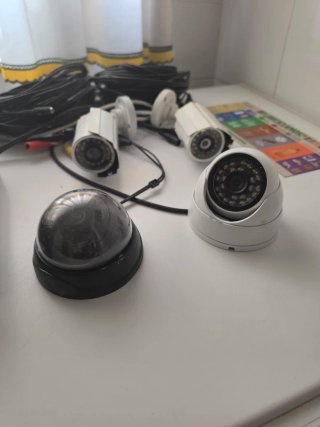 Kit Cámaras Vigilancia DVR y Cámaras