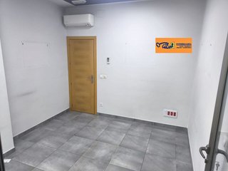 Local comercial en venta en Valdepeñas