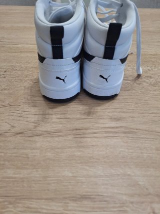 Zapatillas Puma Blancas y Negras