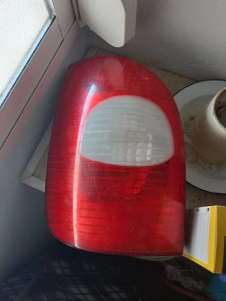Faro trasero coche