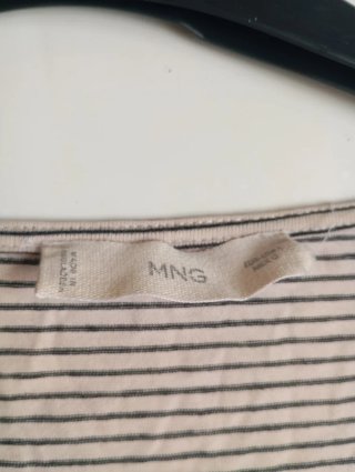 Blusa de rayas beige y negra