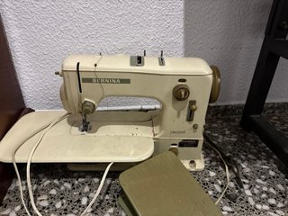 Máquina de coser Bernina Record 530-1
