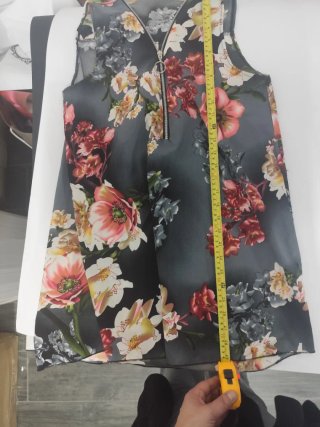 Blusa Smanicata Floreale con Zip