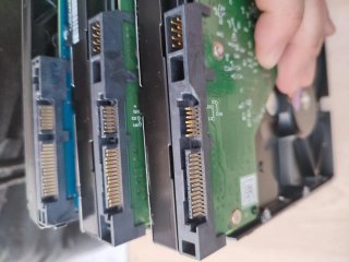 3 Discos Duros 1TB Toshiba y WD (Rotas)