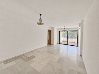 Piso en venta en La Carihuela en Torremolinos