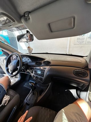 Ford Focus 2001 automatico