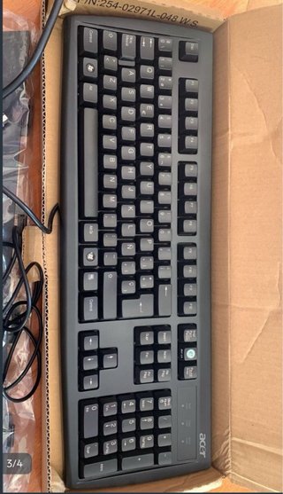 Teclado, ratón y reposamuñecas Acer