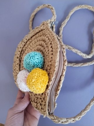 Bolso de rafia para niña con pompones!