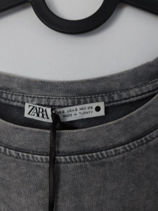 Camiseta Zara Oversize Gris