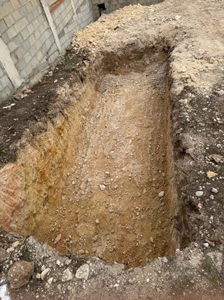 Excavaciones, piscinas, parcelas y derribos