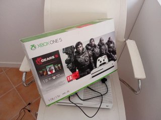 Xbox One S Blanca