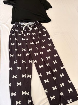 Pijama Shein Negro con Lunares Blancos Talla XL