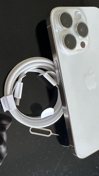 iPhone 15 Pro 512GB Blanco Titanio