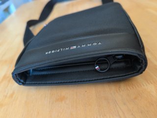 Bolso bandolera Tommy Hilfiger negro