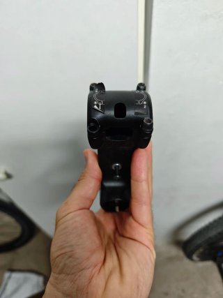 Manillar Bontrager Comp 40/44 y potencia 100. Trek