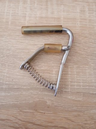 Cejilla Guitarra Metálica con Resorte