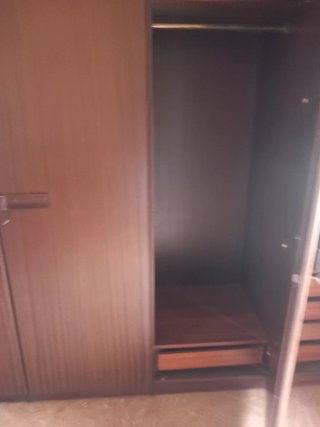 Armario 4 cuerpos madera y tocador a juego