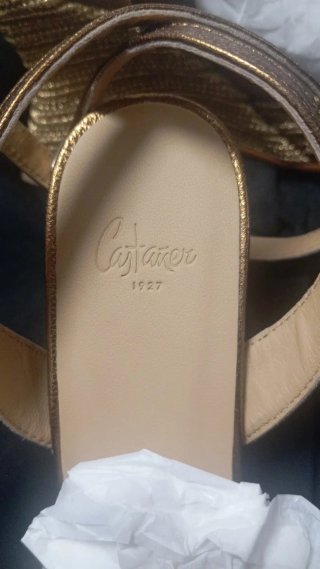 Castañer Joy 142 oro viejo cuña