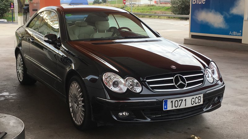 Mercedes-Benz  CLK350 (2008) - estado impecable - foto 1