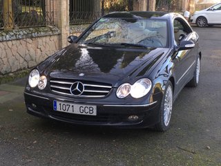 Mercedes-Benz  CLK350 (2008) - estado impecable