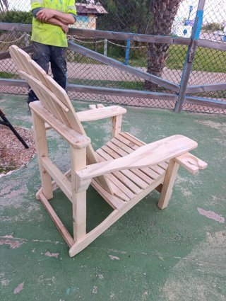 Sillón / tumbona de madera