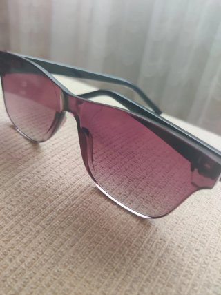 Occhiali da sole moderni