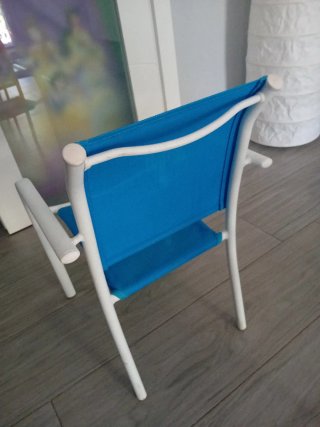 Silla infantil metal azul y blanco